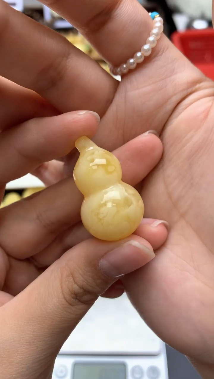 【闪购商品】琥珀珠宝奇石未镶嵌006e琥珀蜜蜡花粉包裹小坑介意勿拍