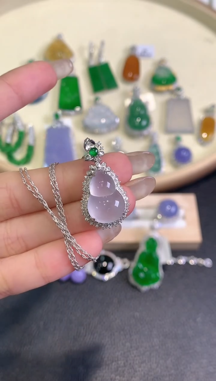 翡翠18K金镶嵌颈饰团购