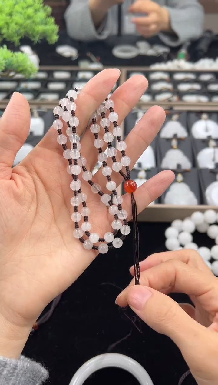 未镶嵌手绳石英质玉（金丝玉）1