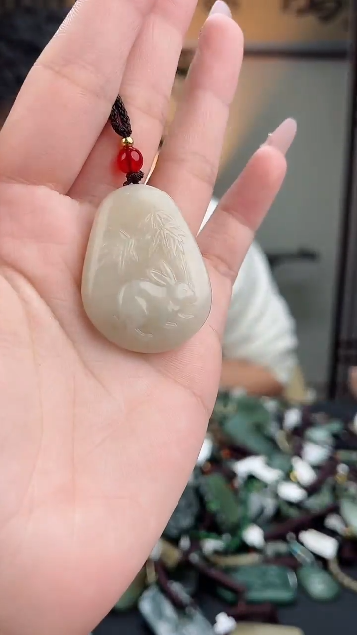 【闪购商品】和田玉（糖玉）颈饰未镶嵌多样性发货一物一拍