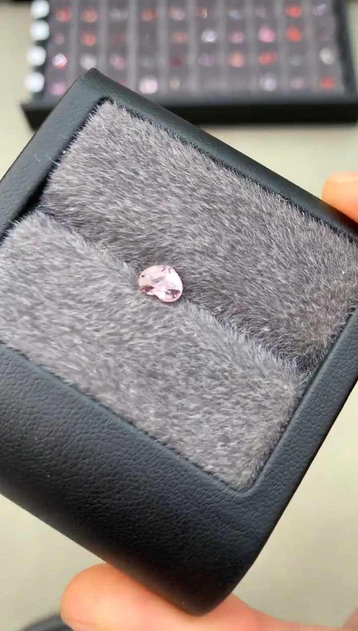 【闪购商品】定制尖晶石裸石未镶嵌0.77ct 爱心型 粉色调