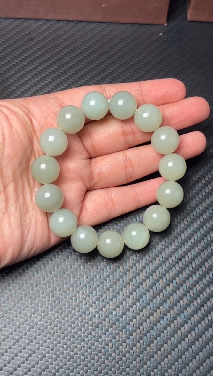 未镶嵌手串和田玉且末微色差近矿卡14m