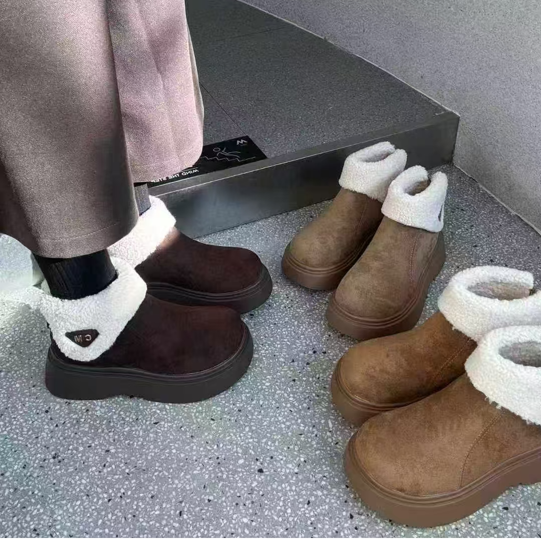 圆头冬季短筒防滑保暖时尚雪地靴休闲高帮秋冬靴子