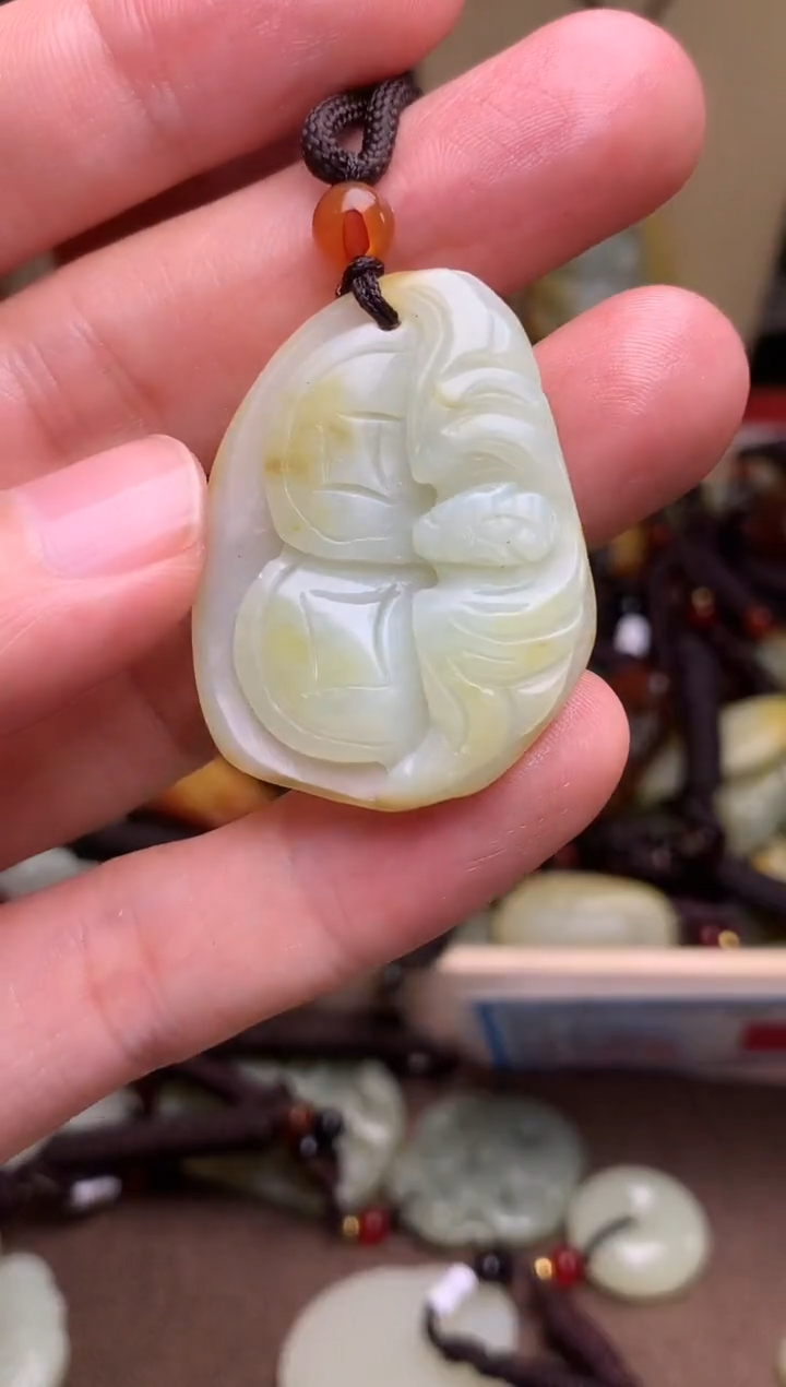 颈饰未镶嵌和田玉新疆料青海料清水和田玉吊坠