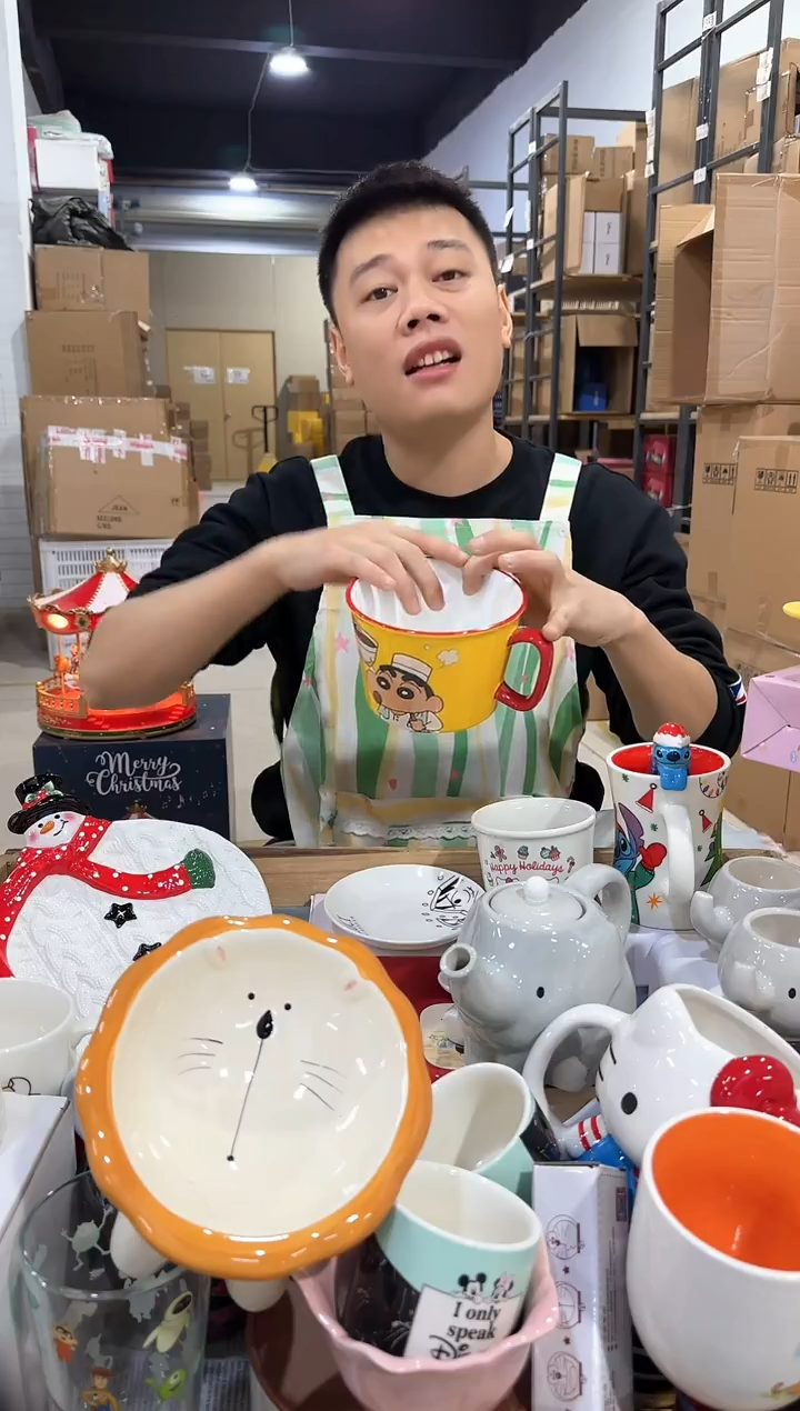 瓷片黄色小新厨师泡面碗