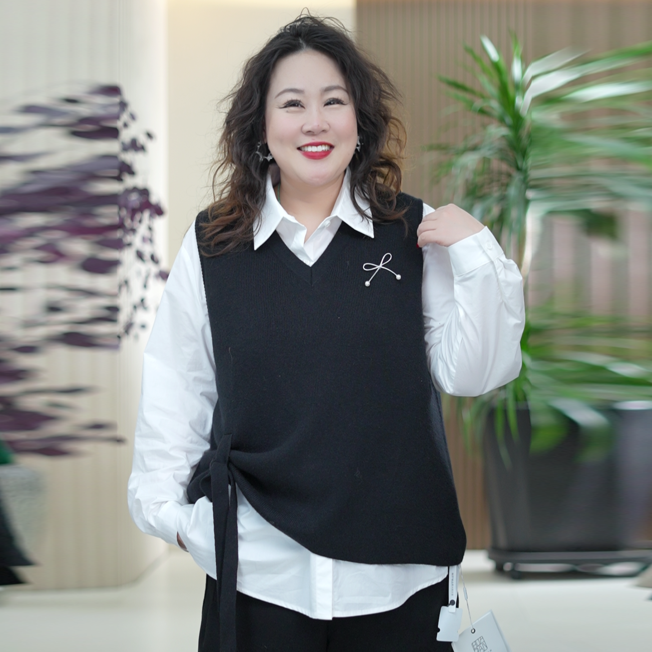 【买一赠一】千绒纱V领针织马甲送100%棉衬衫大码通勤秋冬两件套女