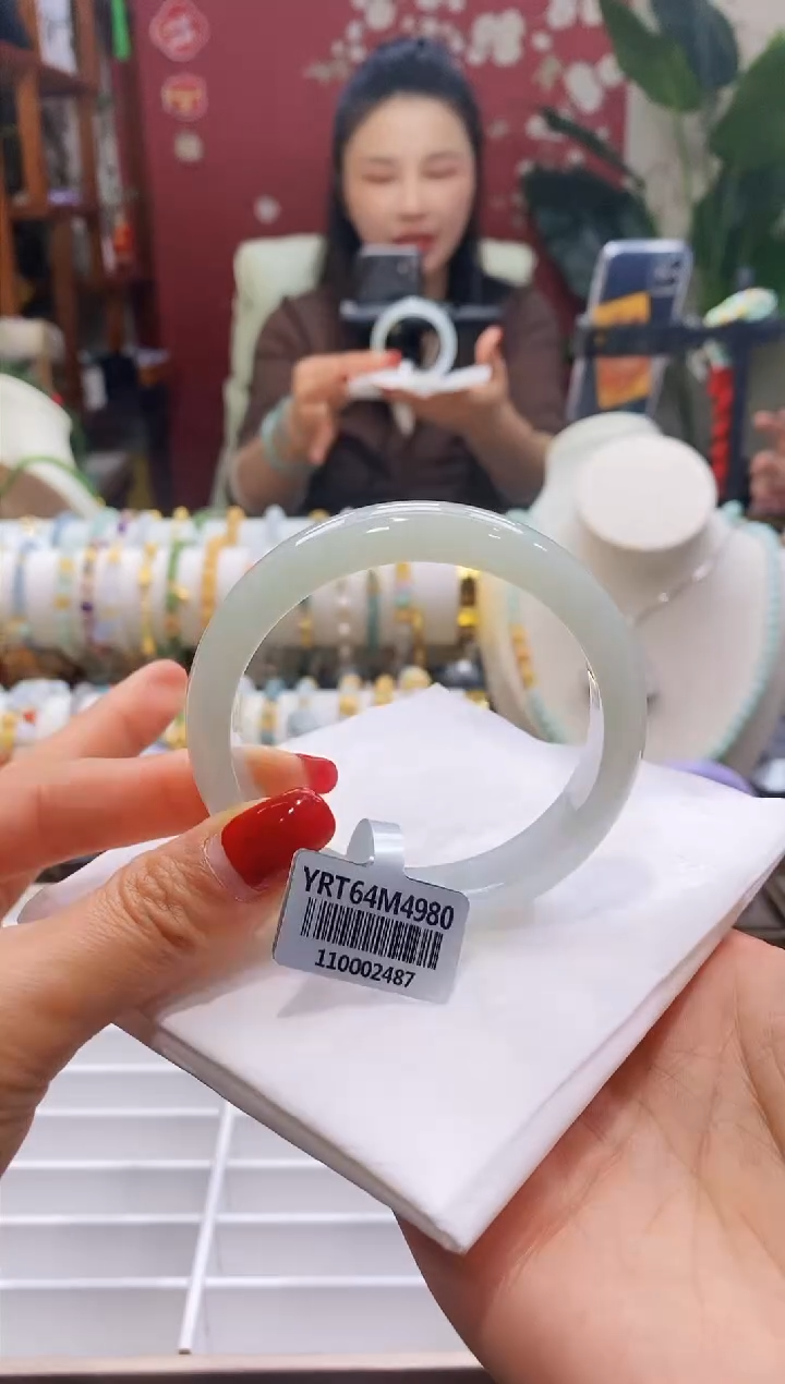 【闪购商品】翡翠手镯未镶嵌164圈口58.1/12.7*7.9