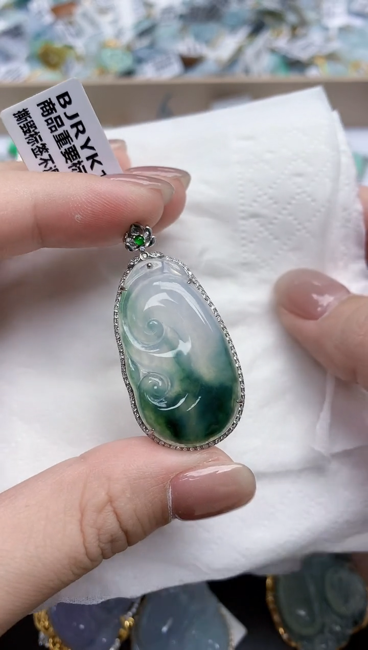 【闪购商品】翡翠颈饰18K金镶嵌天然缅甸翡翠A货