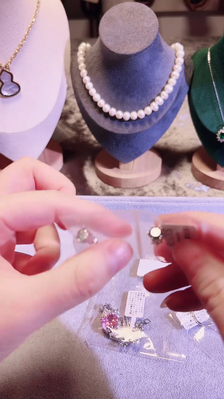 无925银S****洋时尚饰品如图所示