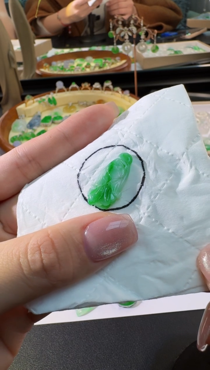 【闪购商品】翡翠颈饰未镶嵌缅甸A货翡翠白菜吊坠