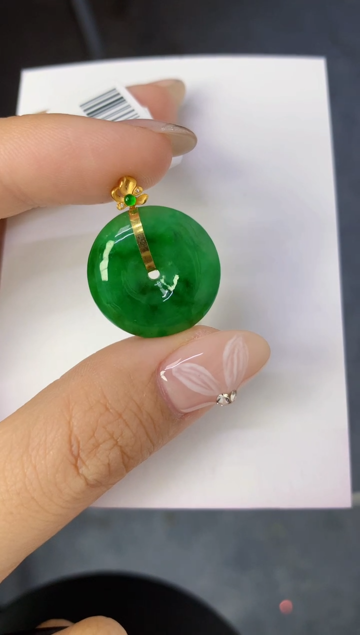 颈饰18K金镶嵌翡翠天然缅甸a货翡翠百元以上9元证书费自理