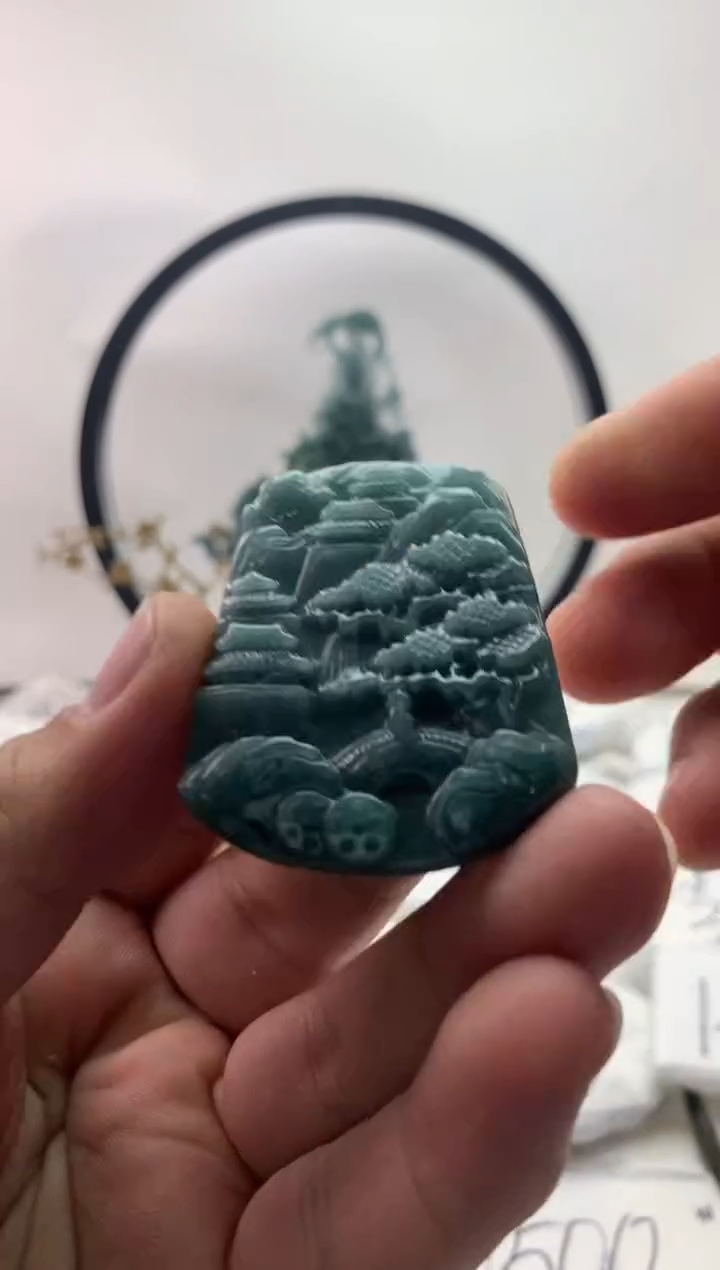 翡翠未镶嵌颈饰山水牌【品质一般能接受再拍】