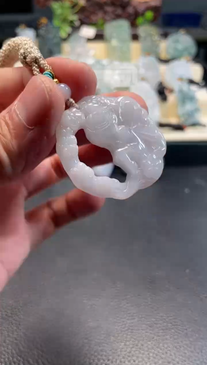 颈饰未镶嵌翡翠12/03/140