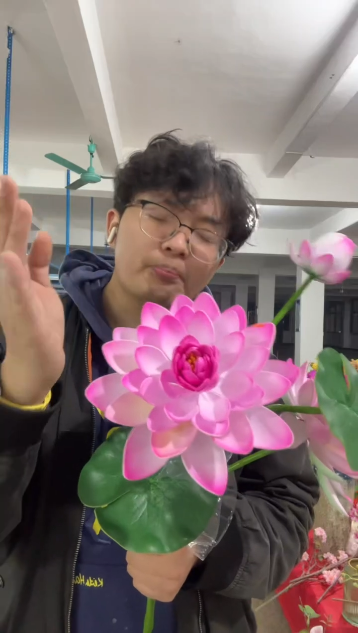 【闪购商品】仿真花朵荷花1束