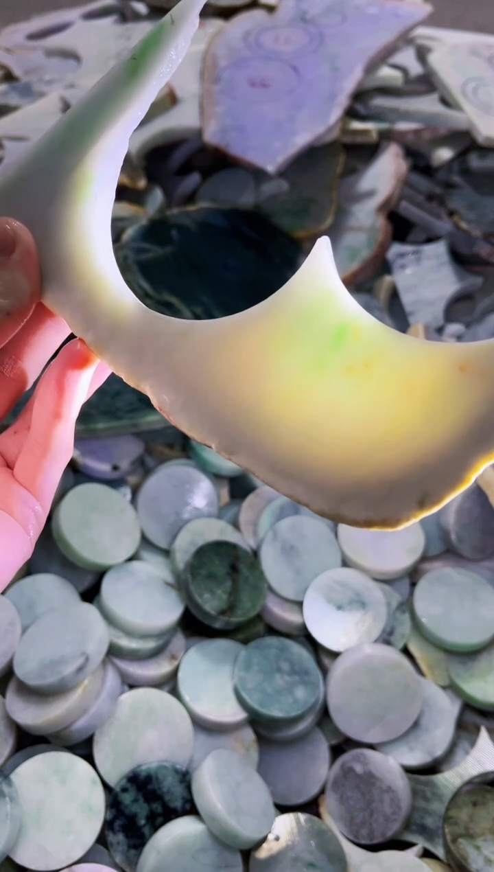 【闪购商品】翡翠颈饰未镶嵌A货吴玉495