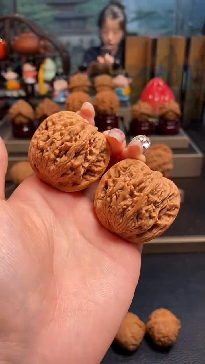 【闪购商品】文玩核桃吊坠K269麦穗虎头42