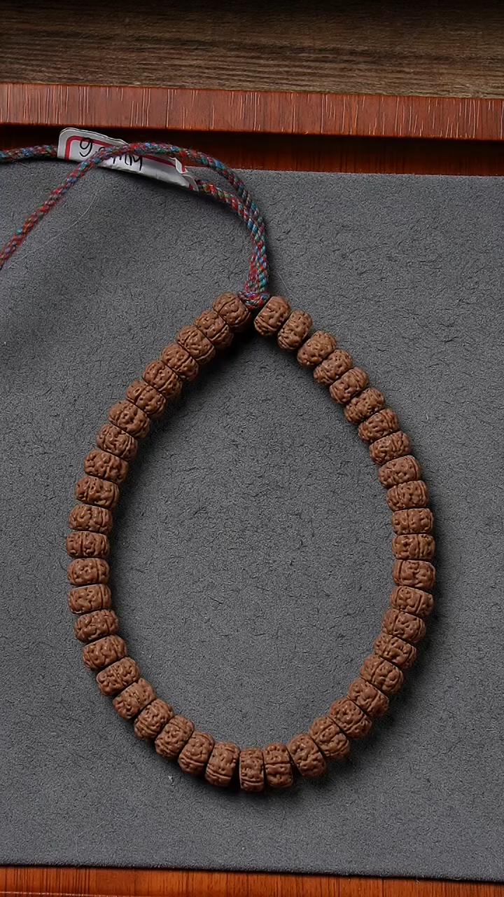 【闪购商品】金刚菩提吊坠屠龙纹老树王