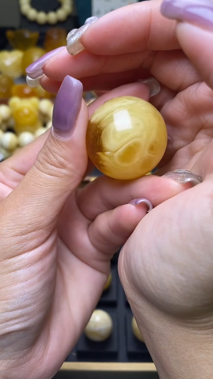 【闪购商品】琥珀裸石未镶嵌葵. 24