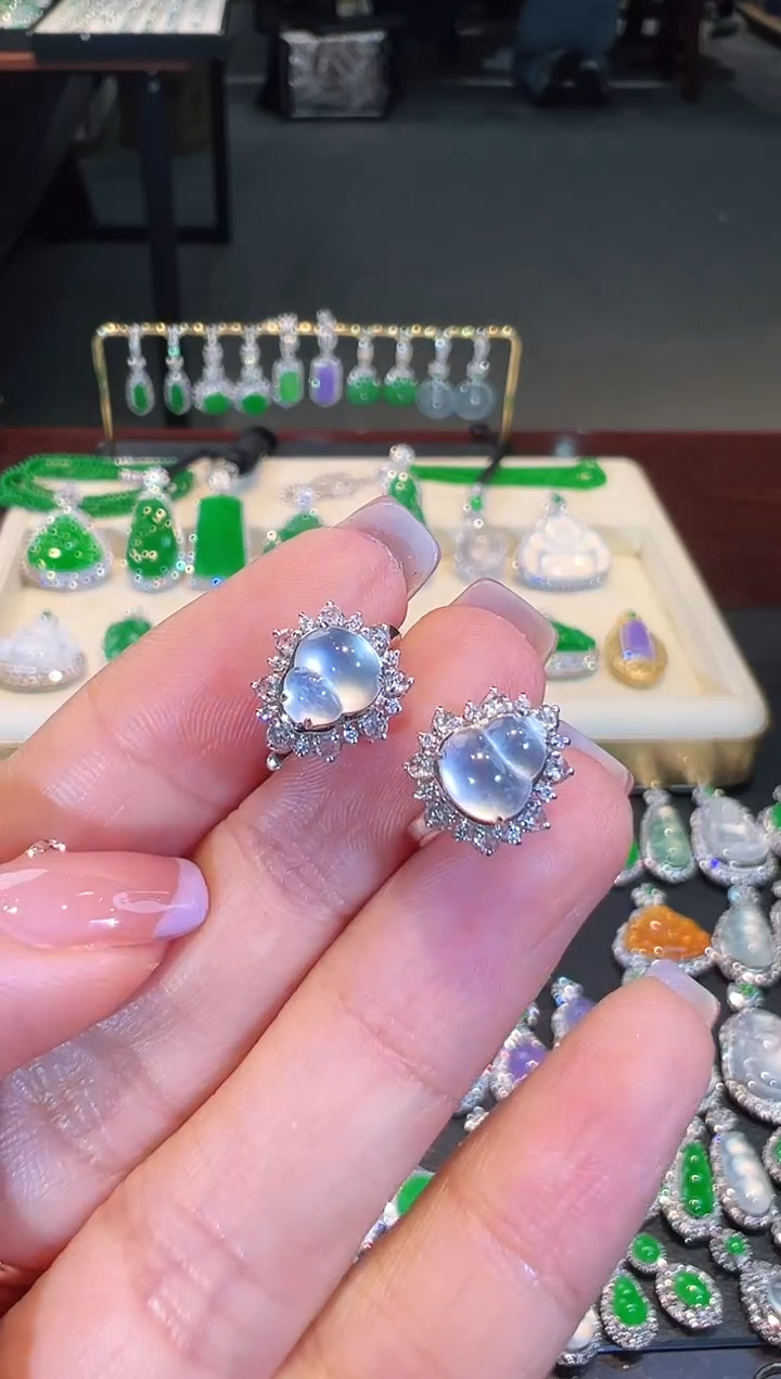 【闪购商品】翡翠耳饰18K金镶嵌翡翠