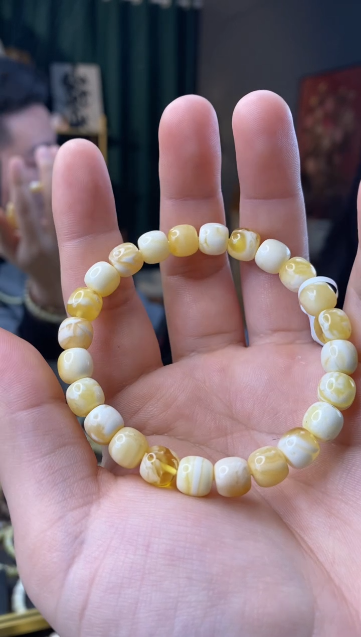 【闪购商品】蜜蜡手串未镶嵌8.6mm老型微瑕