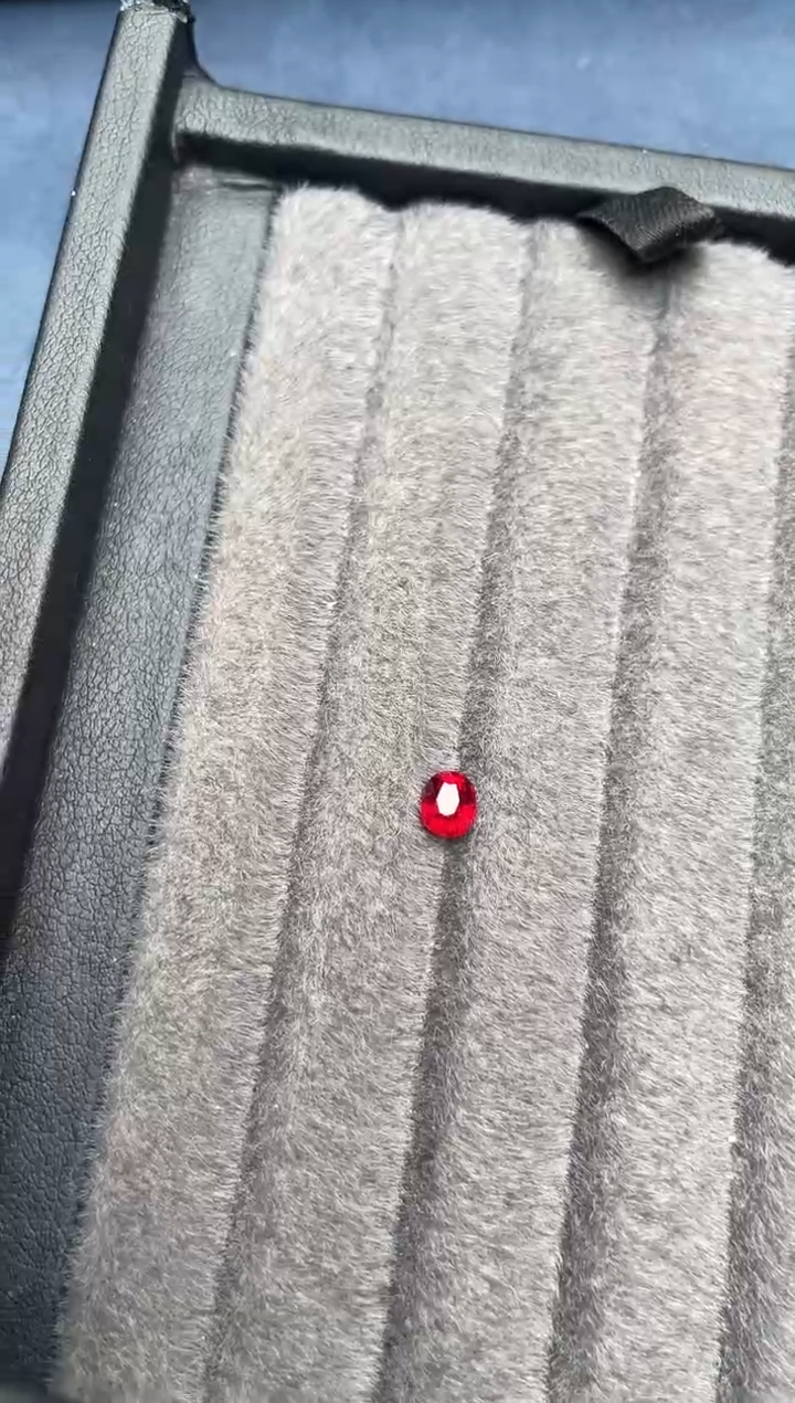 裸石红宝石0.67ct无烧鸽血红