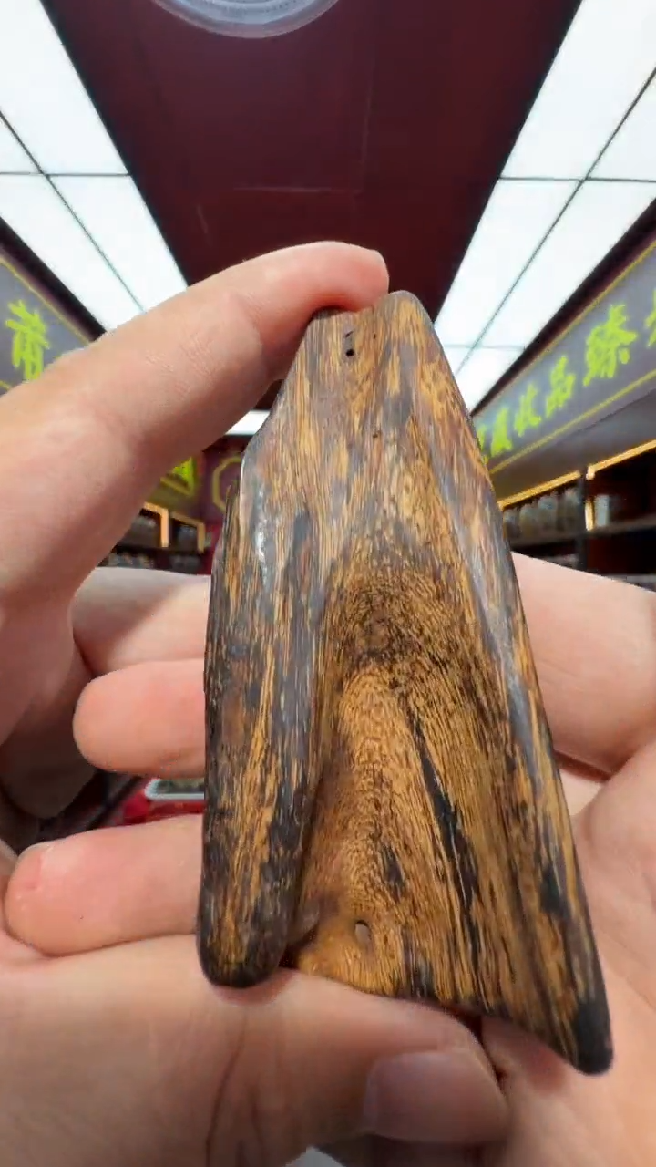 沉香吊坠多样性发一