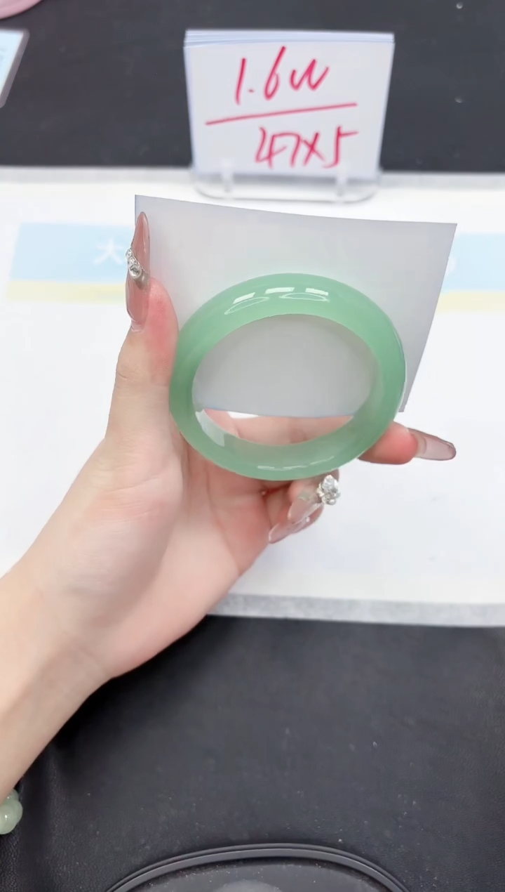 【闪购商品】石英质玉手镯未镶嵌236-58.6