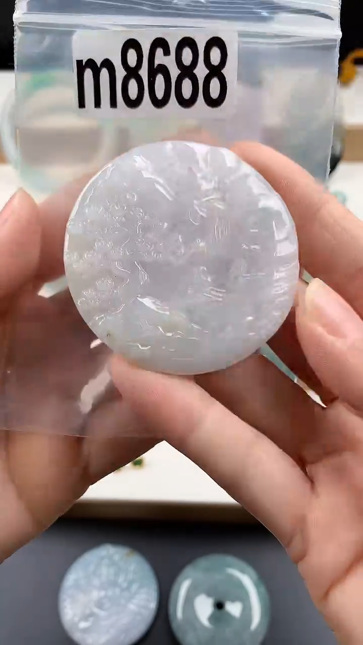 颈饰未镶嵌翡翠天然翡翠吊坠挂件