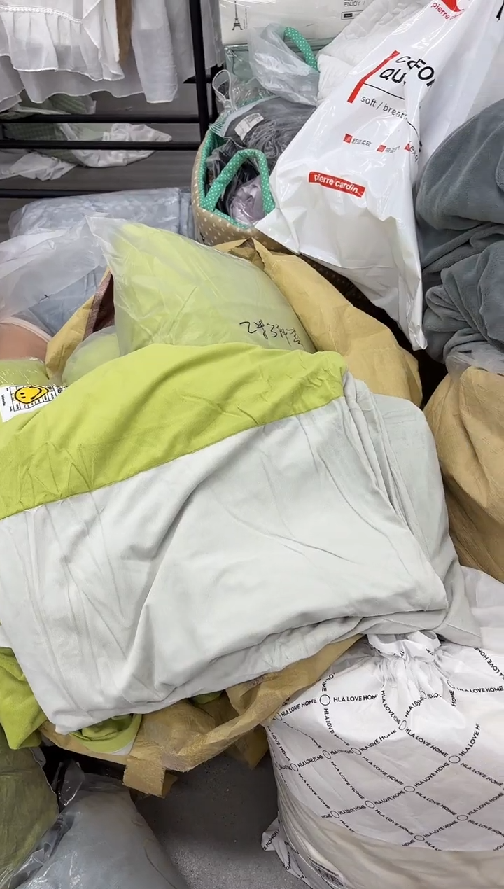 氨纶2米丝享宝宝绒单被套随机