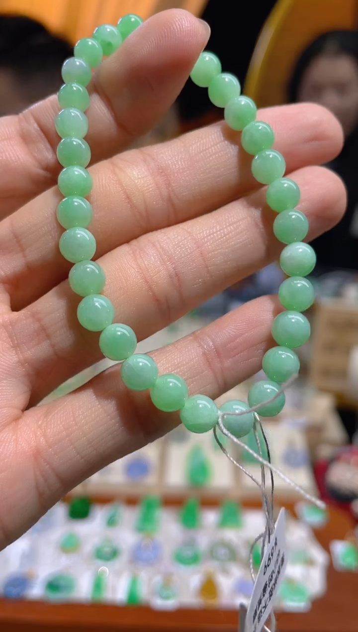 【闪购商品】翡翠颈饰未镶嵌假一赔三