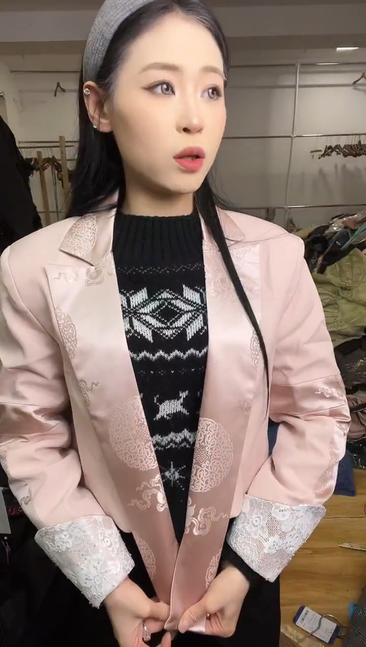 外套       L码        105-115斤（福利）