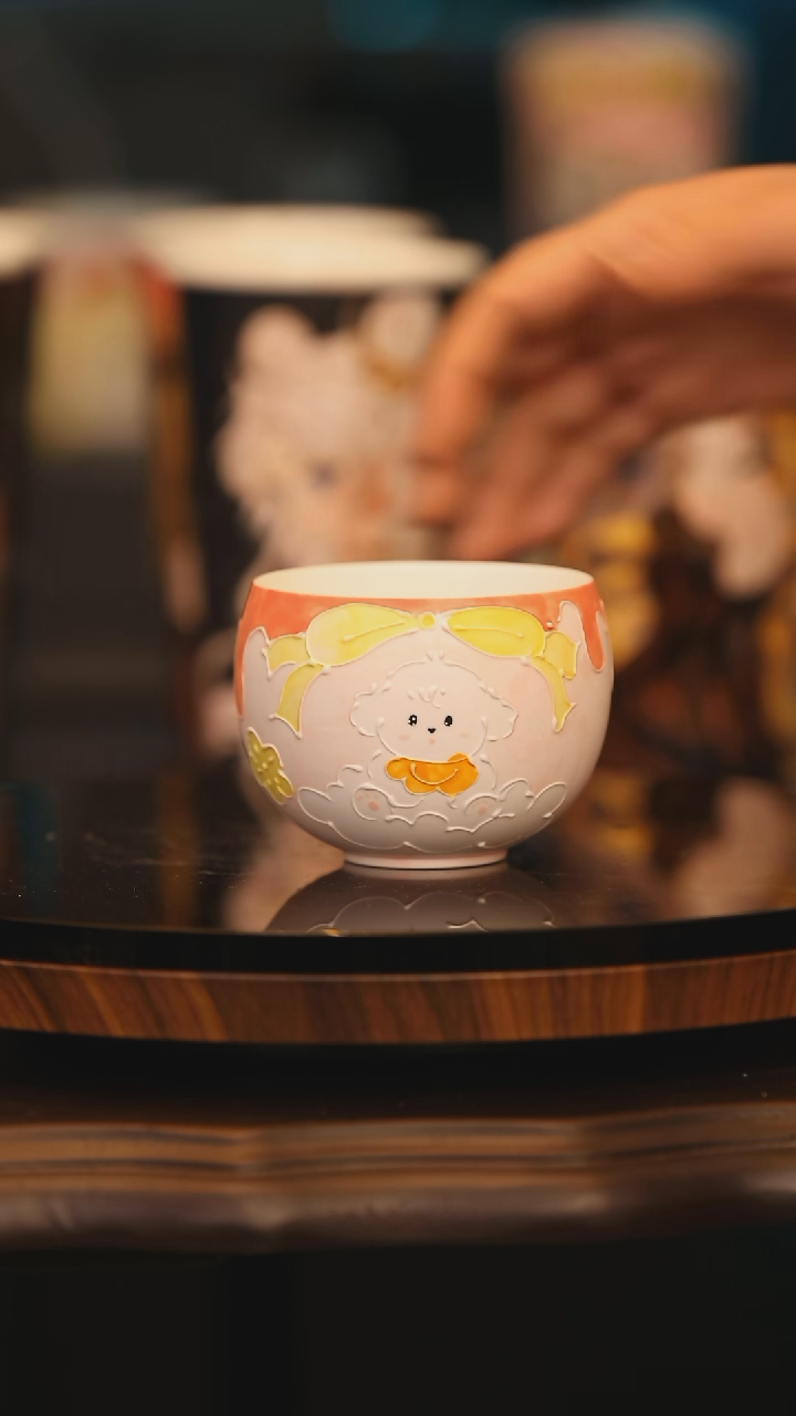 【闪购商品】摆件景德镇釉下彩绘设计师款陶瓷