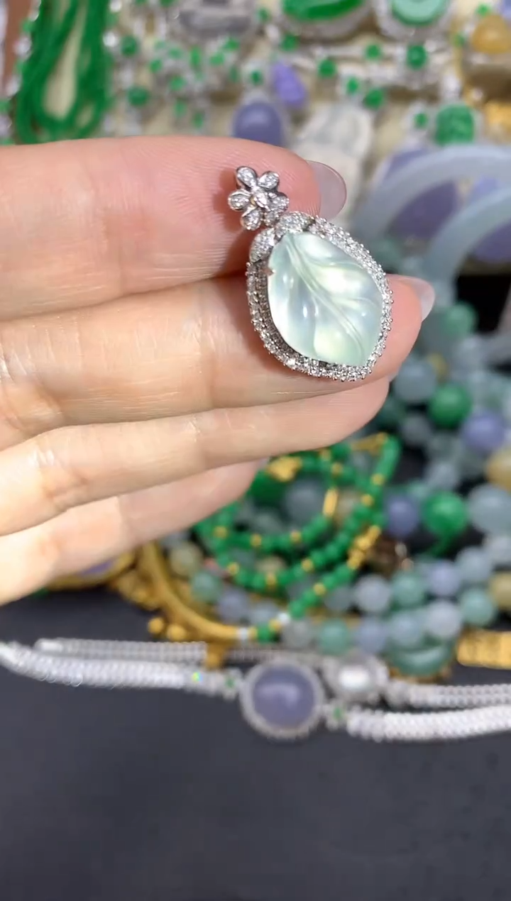 【闪购商品】翡翠颈饰18K金镶嵌526中国好珍宝