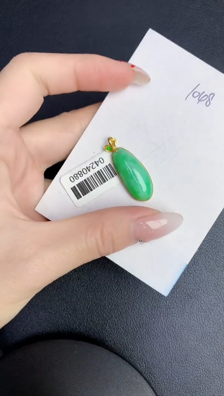 【闪购商品】翡翠颈饰18K金镶嵌0000000000