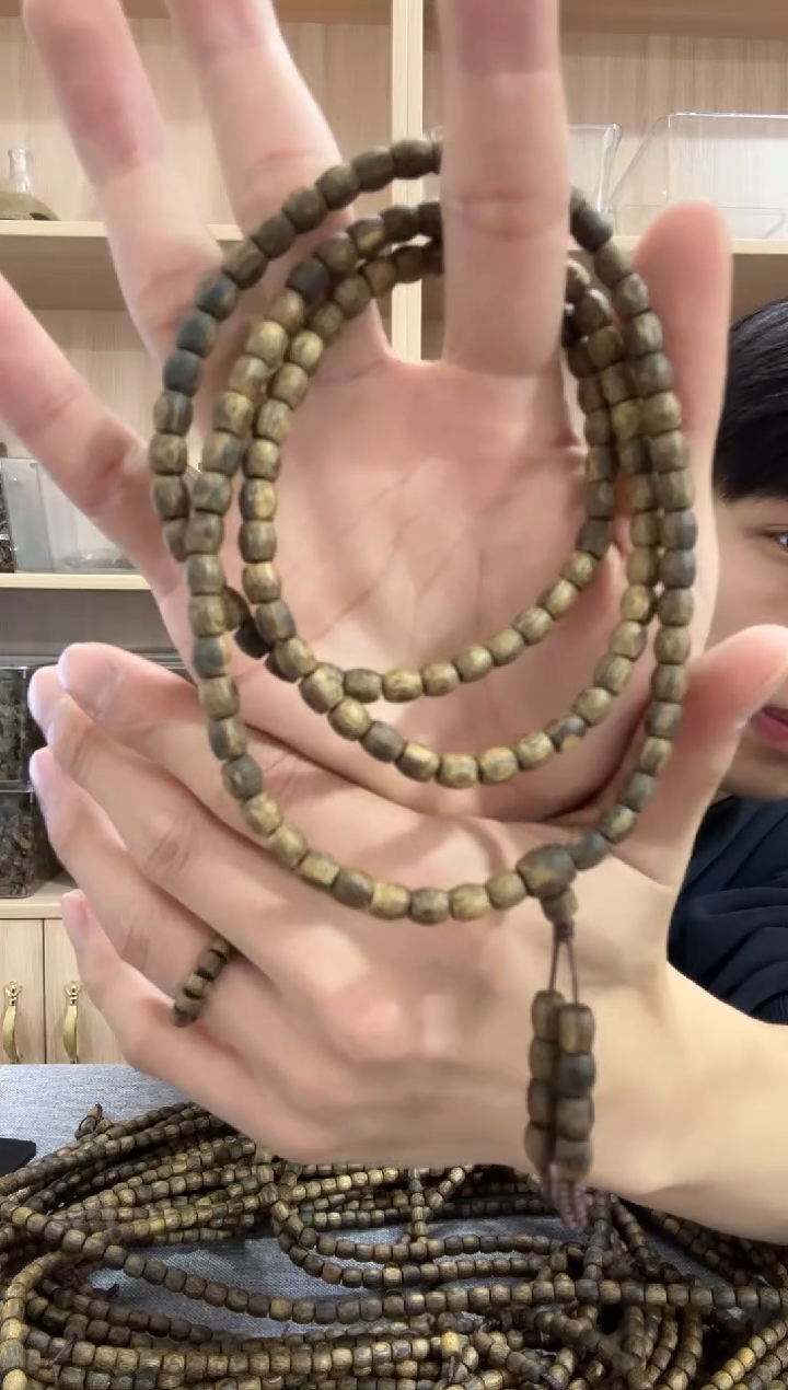 【闪购商品】沉香手串06鼓珠多圈16克+ 多样性发其一