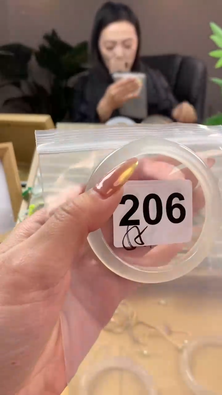 【闪购商品】玛瑙/玉髓手镯未镶嵌206