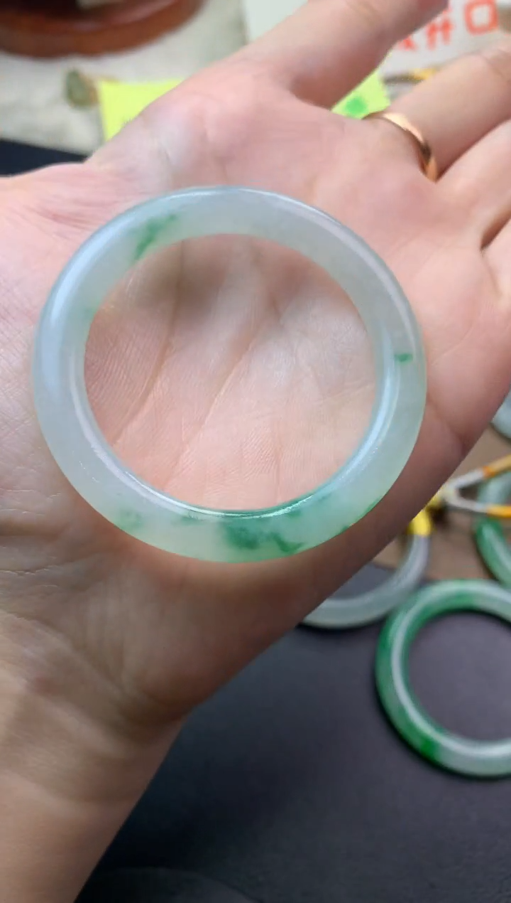 未镶嵌定制翡翠毛货