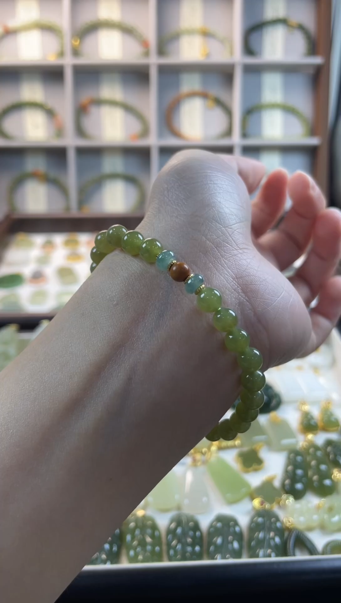 未镶嵌手串和田玉1