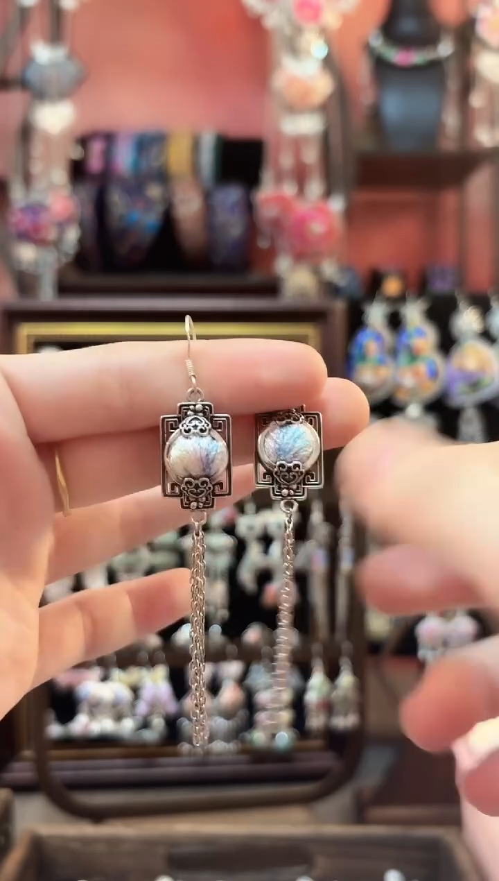 织绣云织谣民族风精美饰品   200**