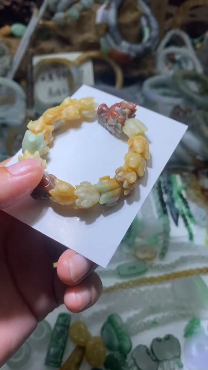 定制翡翠未镶嵌翡翠手串