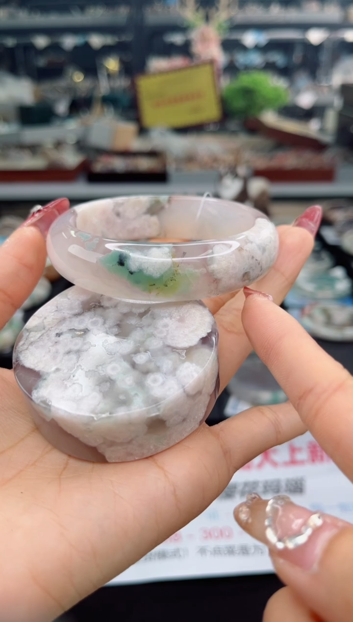 【闪购商品】石英质玉手镯未镶嵌61圈口（赠品镯心）6658140