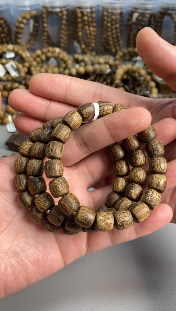 沉香手串不****鸥巴布亚沉香老型单圈1.0*1.1多样性发其一15