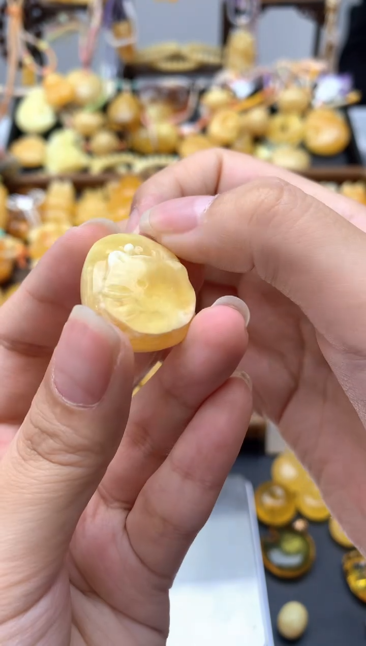 未镶嵌琥珀珠宝奇石072琥珀蜜蜡花粉有纹小坑介意勿拍