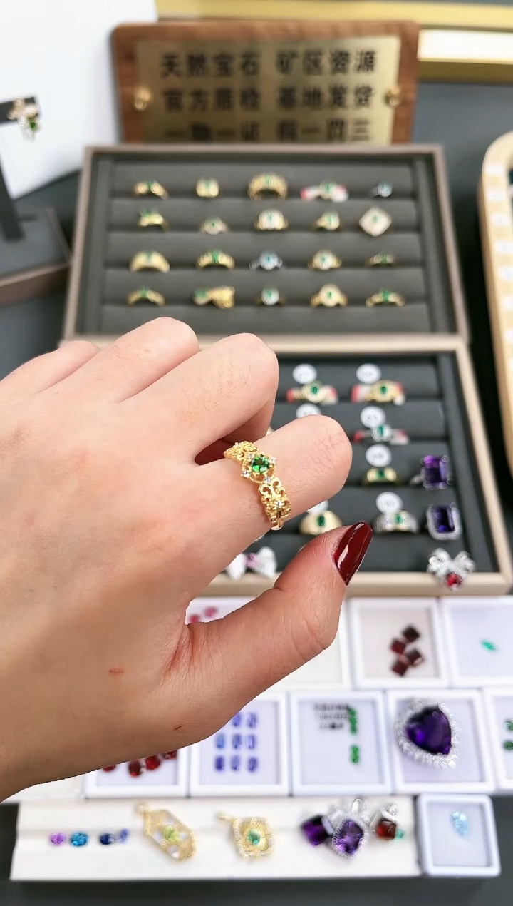 【闪购商品】石榴石（沙弗莱）戒指银S925镶嵌S006 