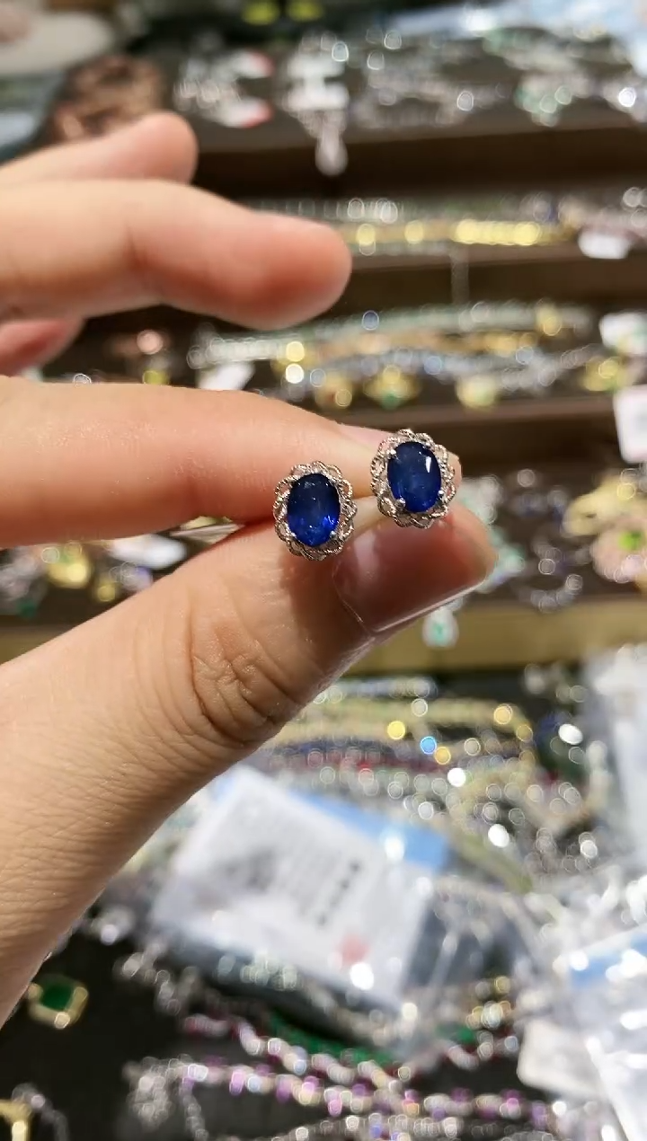 【闪购商品】蓝宝石耳饰银S925镀金镶嵌耳钉