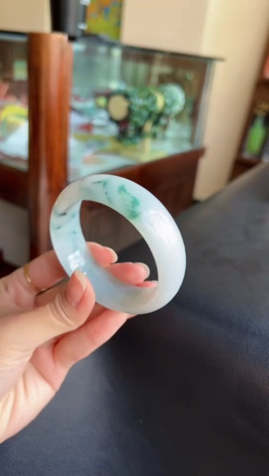 【闪购商品】翡翠手镯未镶嵌圈口54 55