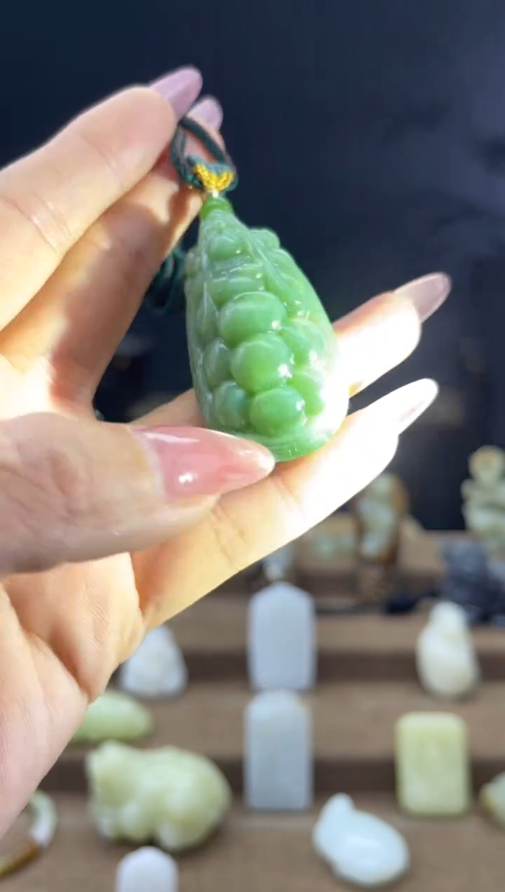 颈饰未镶嵌和田玉1