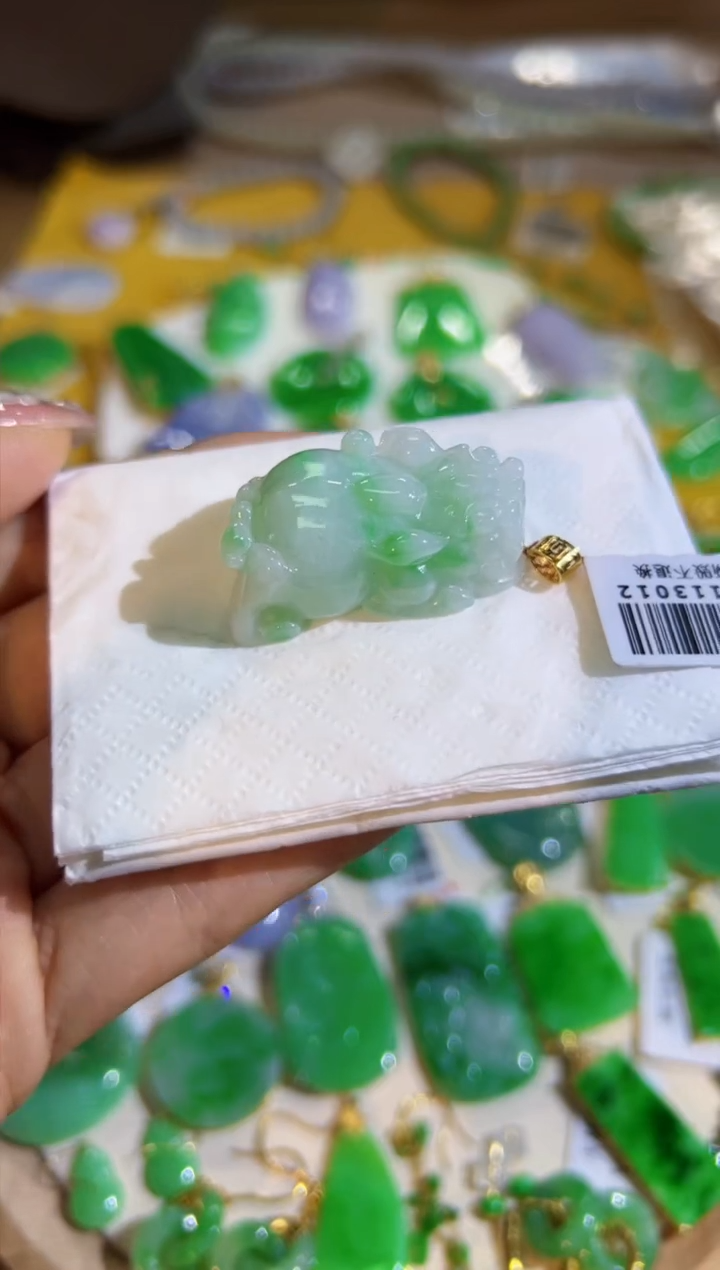 【闪购商品】翡翠颈饰18K金镶嵌Q缅料A货翡翠/支持复检/一件