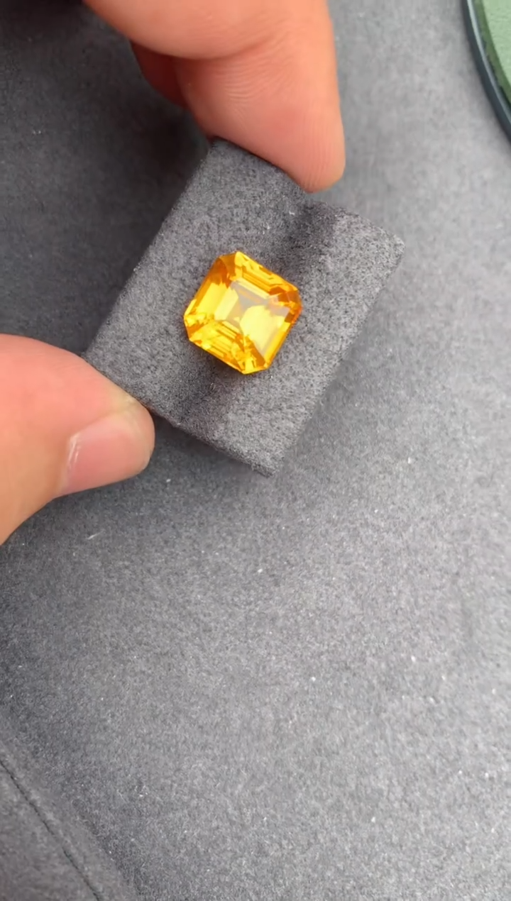 【闪购商品】彩色蓝宝石裸石未镶嵌7ct黄蓝宝