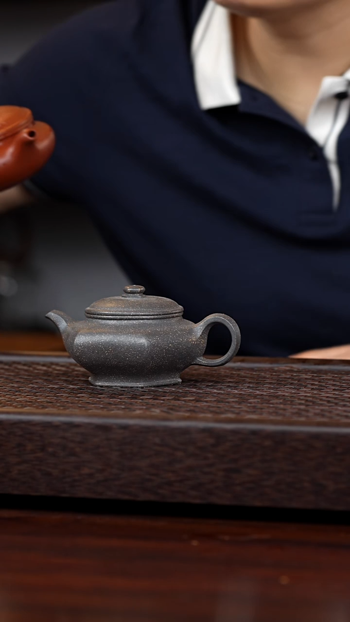 茶壶紫砂六方虚扁150毫升